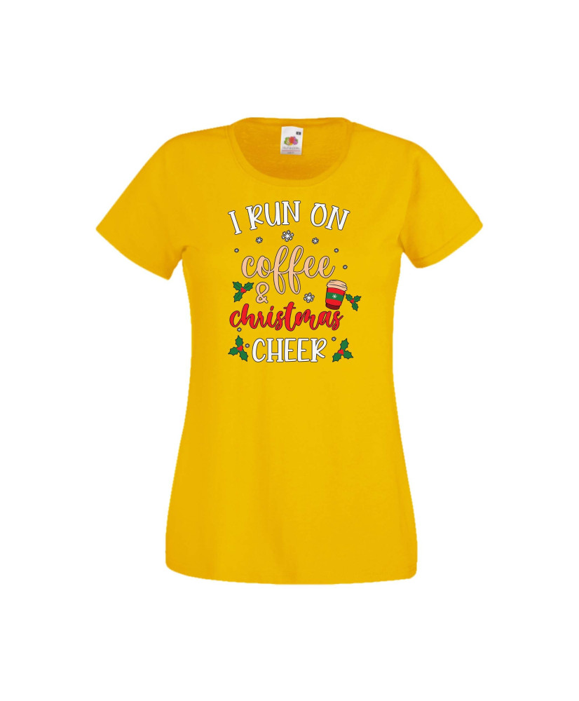 Дамска тениска Коледа I Run On Coffee and Christmas Cheer Дамска тениска Коледа I Run On Coffee and Christmas Cheer