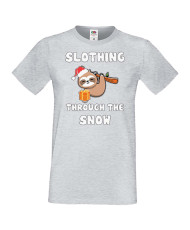 Мъжка коледна тениска Slothing Through The Snow