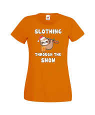 Дамска коледна тениска Slothing Through The Snow